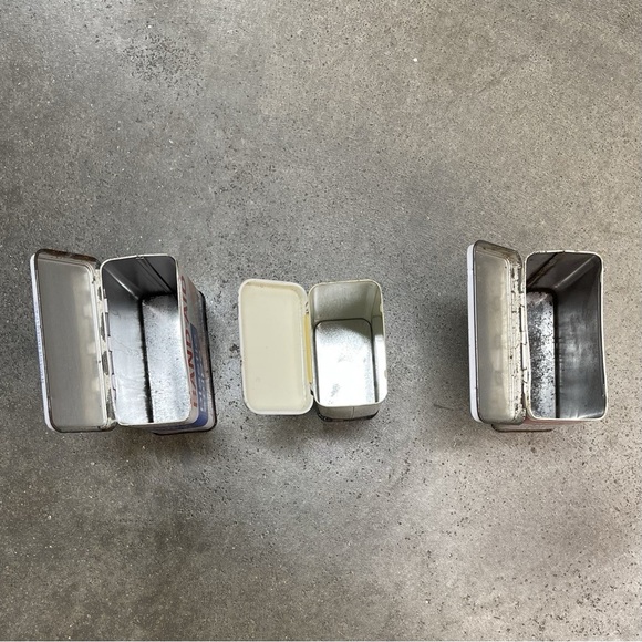 Vintage Band-Aid & Curad Tin Lot (3) - Picture 5 of 7